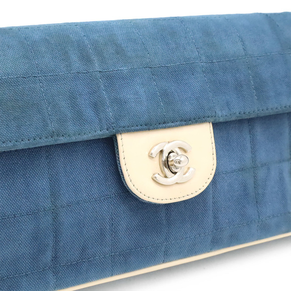 CHANEL Blue Leather Shoulder Bag - Picture 10 of 10